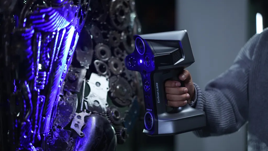 3D сканер Shining 3D EinScan Libre фото 8 3D сканер Shining 3D EinScan Libre — ручной 3D-сканер, ракурс 8
