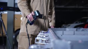 3D сканер Shining 3D FreeScan Combo+ и Программное обеспечение EXModel Pro — промышленный 3D-сканер, ракурс 2
